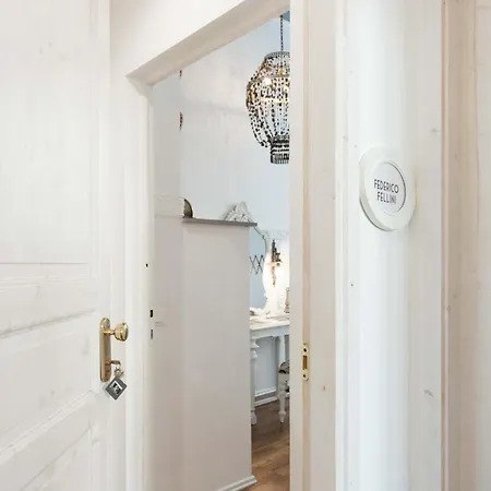 900 - 招待所 利沃诺